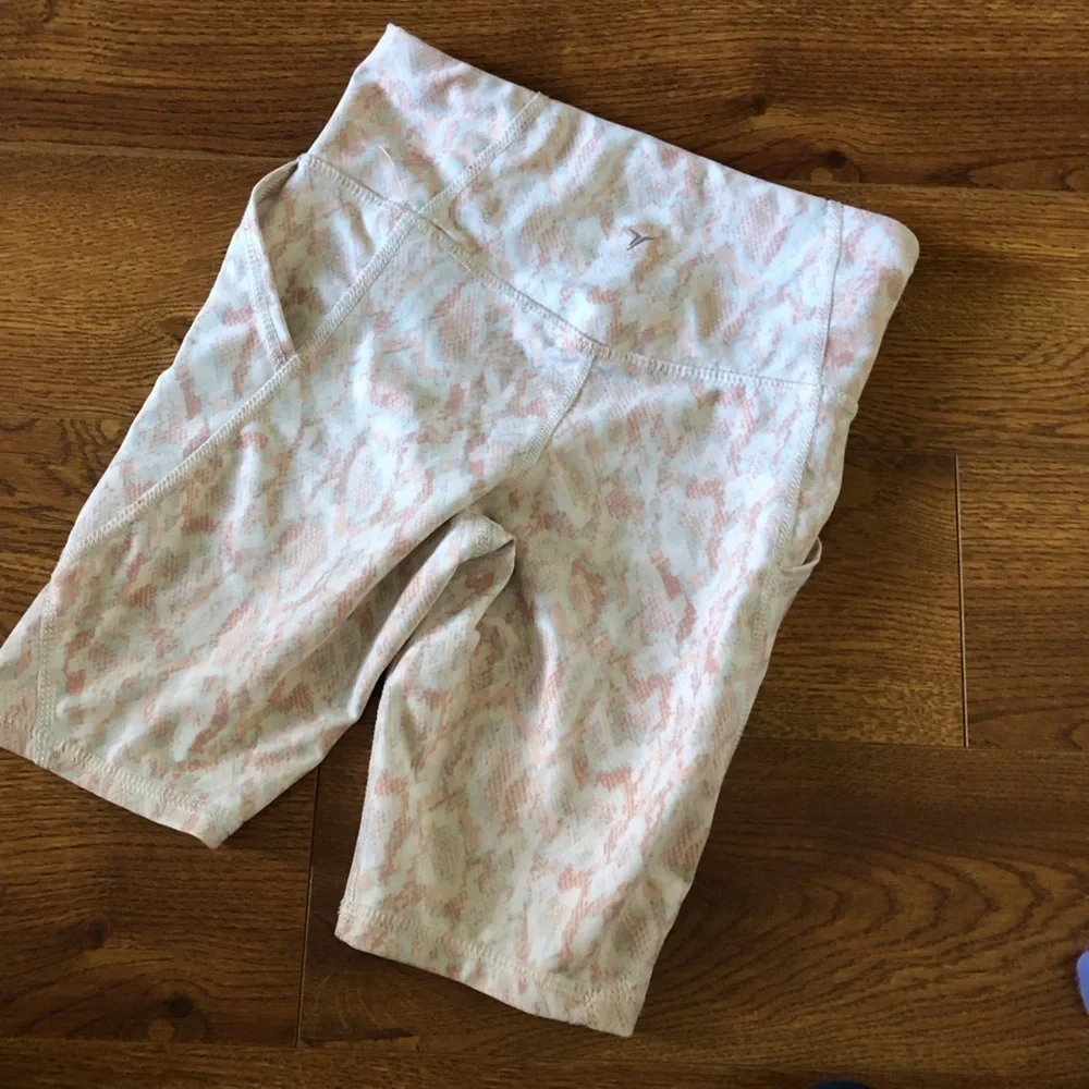 Old Navy active powersoft shorts size S (6-7)